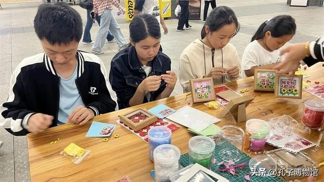 国庆首日孔子博物馆人气旺，多样活动精彩纷呈