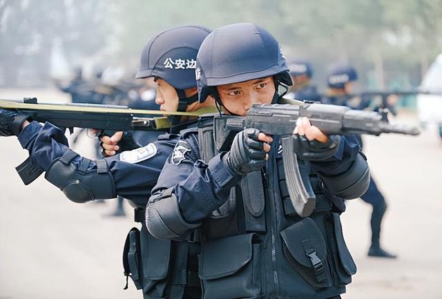 北京奥运安保多夸张？30万摄像头造天罗地网，礼仪小姐来头最大！