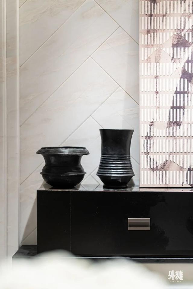 这里，是与世界同频的远见