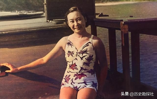 戴笠与胡蝶的真实影像，胡蝶美艳摄人心魄，戴笠面容冷峻不怒自威