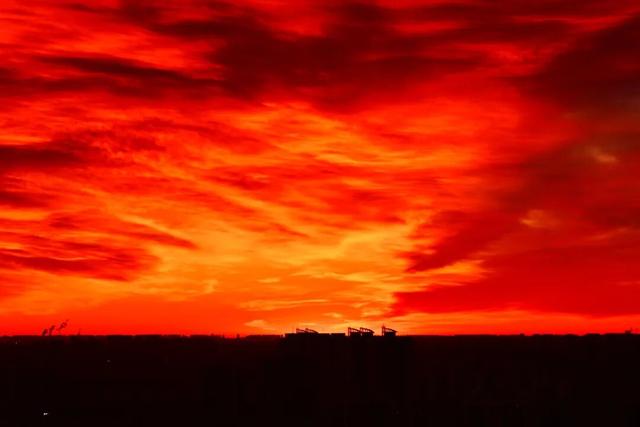 彩霞漫天！今晨的北京，真好看