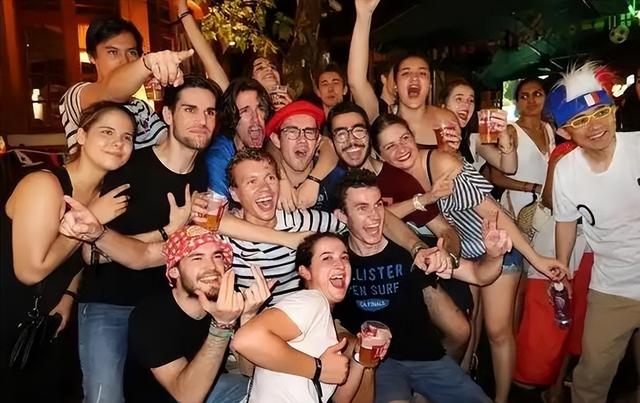 中国又1个大省被盯上，37万外国人赖着不走，还想要长久生活