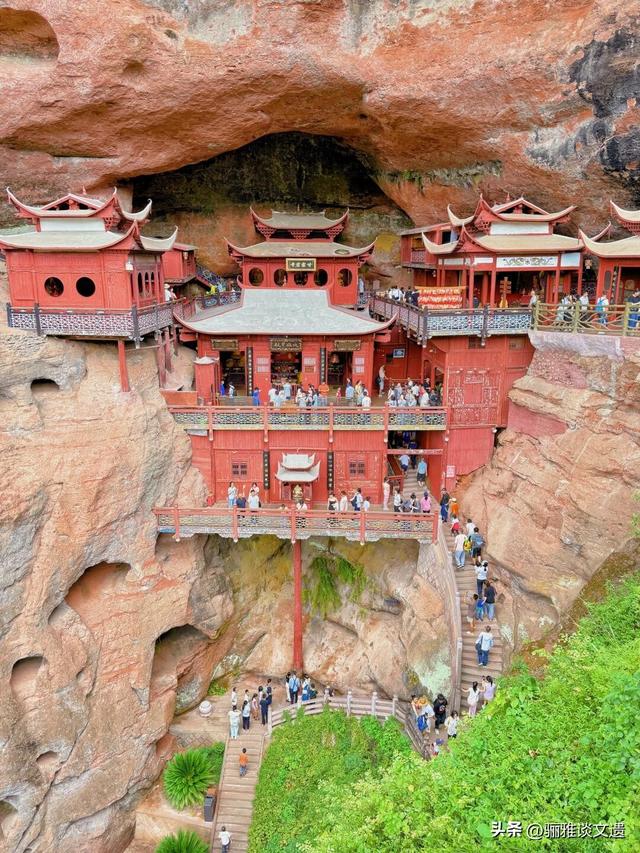 亿万年雕琢的红色奇观，中国八大世界遗产丹霞地貌，应该怎么游？