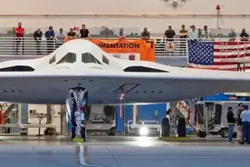 印媒：中国高校“击落”美B-21轰炸机，霹雳-21立了大功图片