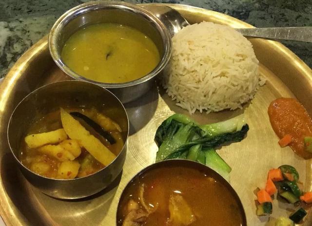 探访聂拉木：森林、湖泊与异国风情一步到位。