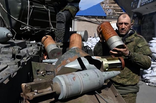 俄军杀疯了：用3吨炸弹给乌指挥所洗地，50名军官瞬间化为齑粉