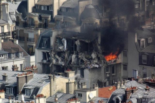 重庆铜梁爆炸案：凶手将炸药带茶馆致44人死伤，都是打麻将惹的祸
