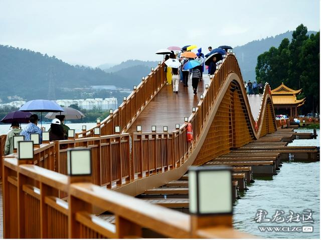 打卡东风坝开合浮桥