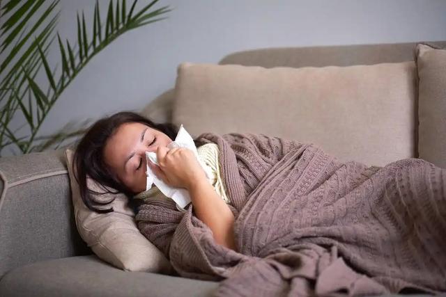 甲流大爆发!张文宏建议:苹果橘子先靠边,这8样赶紧安排上!