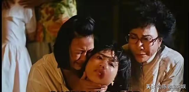 陪玩陪睡只是冰山一角，认干爹，舔手指，拜高踩低，实在荒唐！