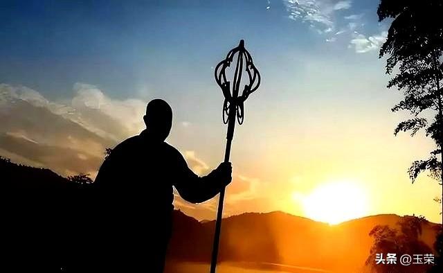 为什么很多人凌晨三点常醒？佛道高人以因果轮回，解开这一谜团