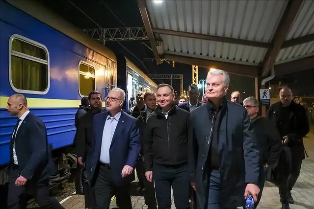 俄国防部年度会议上，普京谈及俄乌冲突，对欧洲换了名字