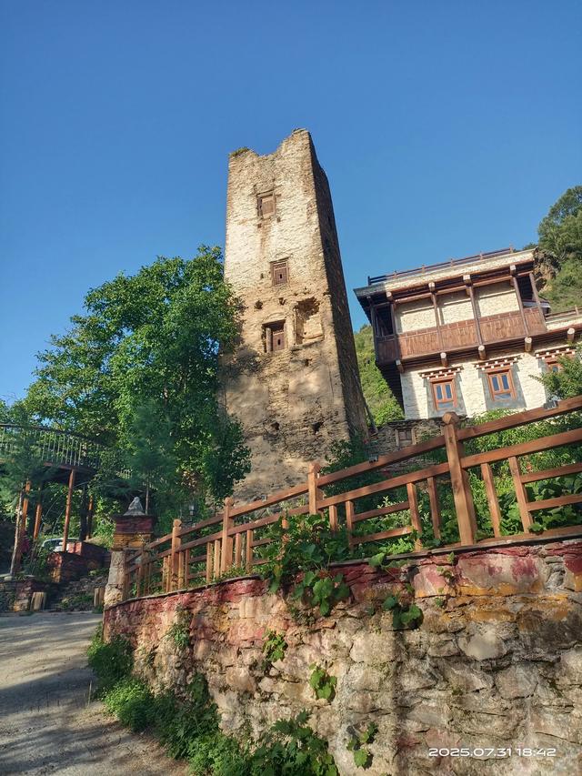 游四姑娘山，再到中路藏族