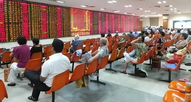 国家出手擒下的3名华人首富	，看看他们干的事，根本不值得饶恕！