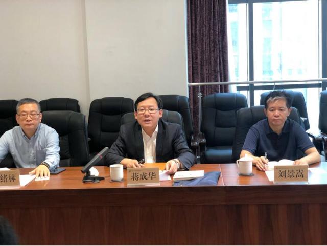 特朗普弃台后，美国批准一项交易	，要逼华全额付款，中国连夜换将