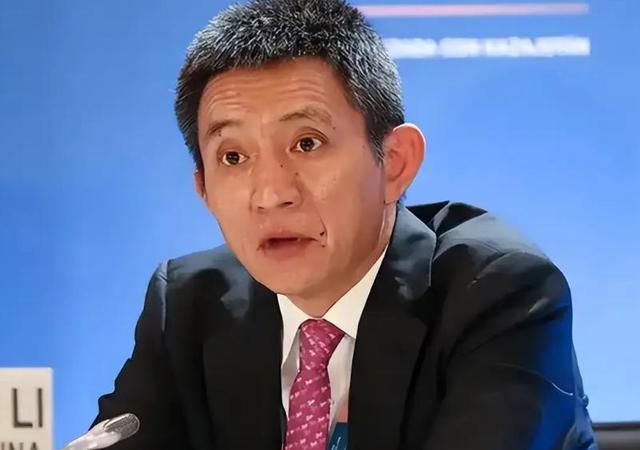 不按套路出牌！中国突然换将，信号很强烈，特朗普的谈判梦该醒了
