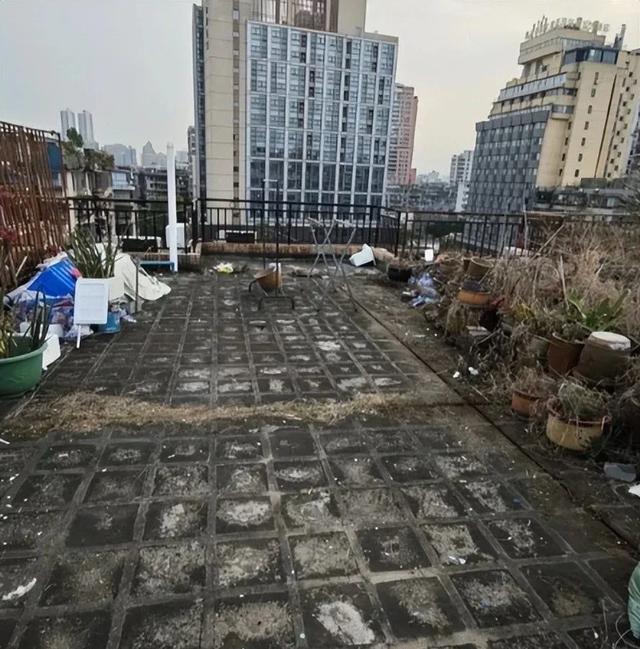 有钱人在收购“老旧小区顶楼”！这可不是在瞎买，背后暗藏商机