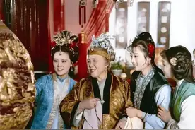 《红楼梦》里送礼的学问，深藏人情世故图片