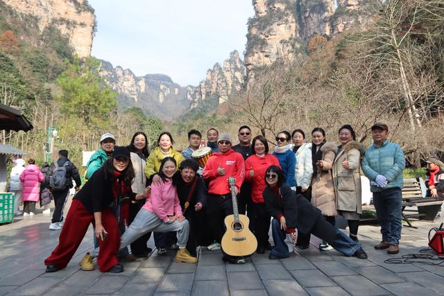 山水入画 歌舞传情 武陵源新媒体达人邂逅张家界十里画廊