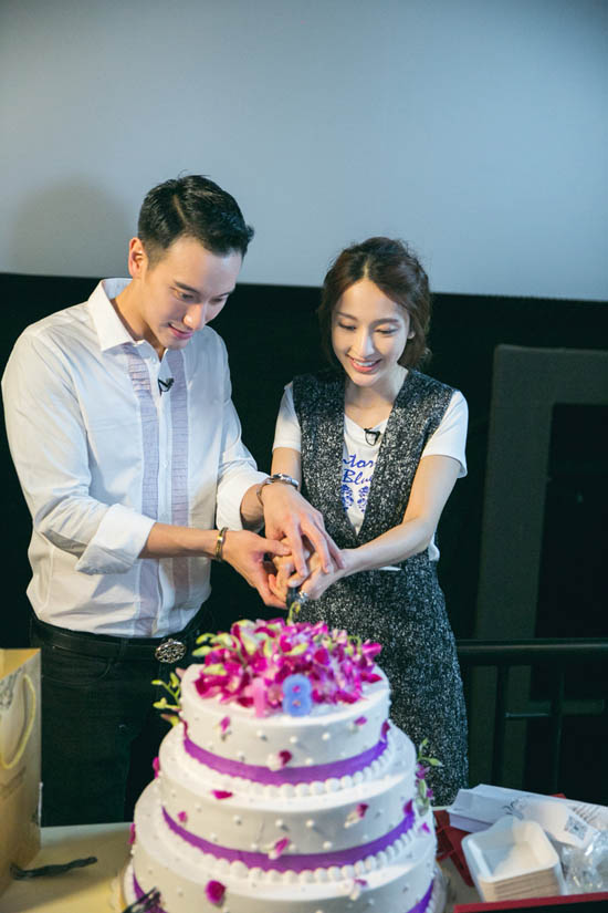 年近半百身材火辣，被台湾第一帅伤透心，41岁靠迪丽热巴再次翻红