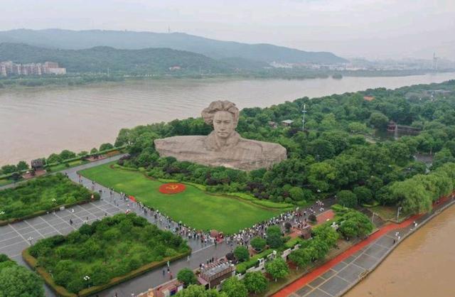 湖南唯一的“特大城市”，面积比衡阳、郴州还小，人口超过1000万