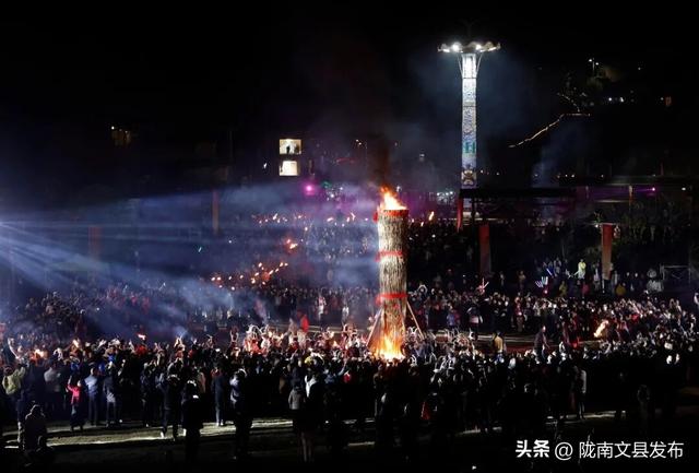 正月十五的白马山寨