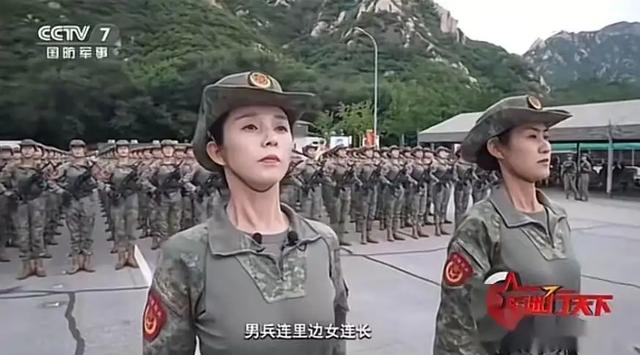 九三阅兵后，女兵领队王媛火了，私下美照曝光，已育三娃仍像少女