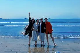 毕业季引发消费热潮 毕业经济悄然升温图片