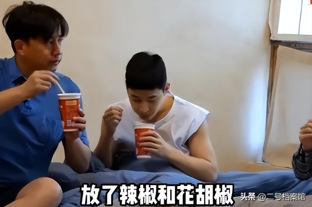 无妻无子，身价过亿，当了一辈子老好人的何炅，终究撕下了"伪装"