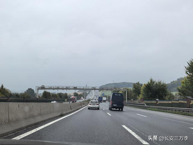 欧洲行第7天：参观世界文化遗产梅尔克修道院，逛维也纳和美景宫