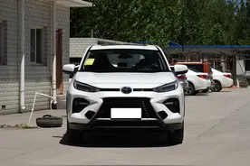 优缺点都很明显，真实车主来说说买丰田提威兰达的几个理由图片