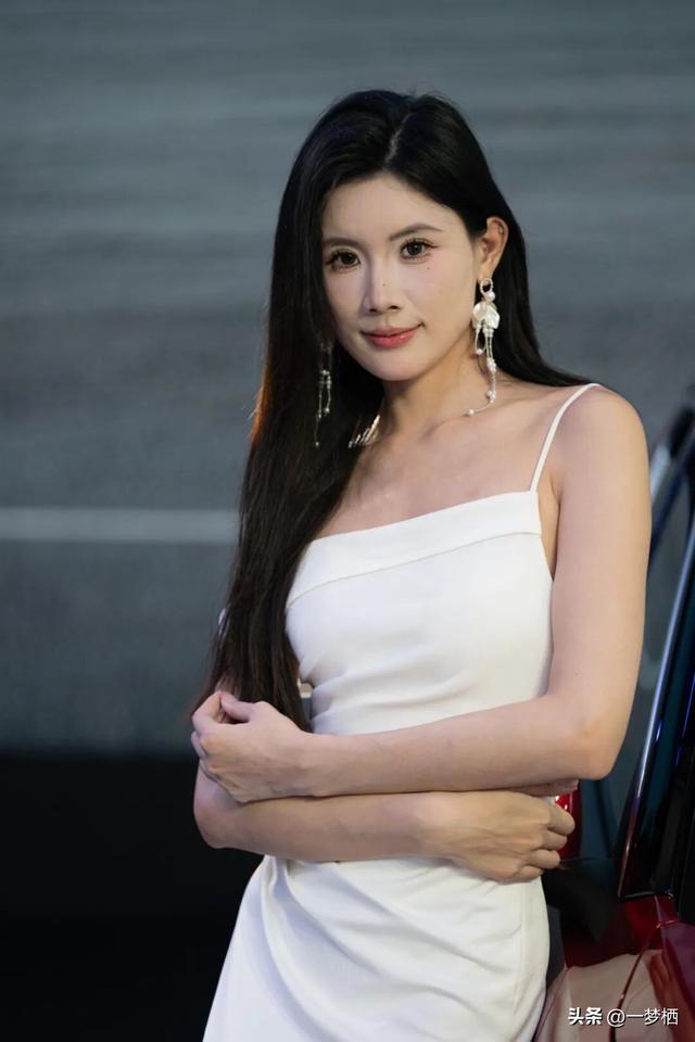 2025成都车展上的模特们