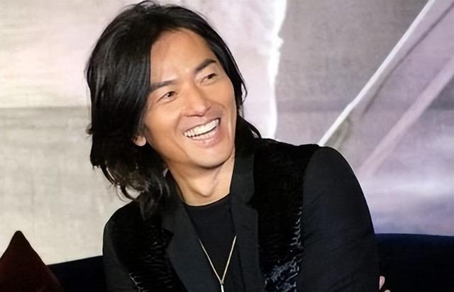 没想到，高市早苗涉华言论没完，58岁郑伊健因一个举动口碑暴涨