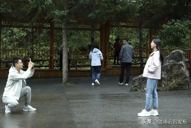 官鹅秋韵亦动人 联动保障绘名片