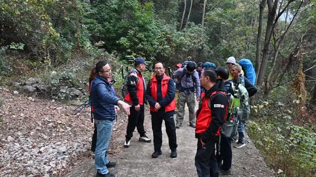 测评团专家徒步测评漓江步道 杨堤乡人文生态成核心亮点
