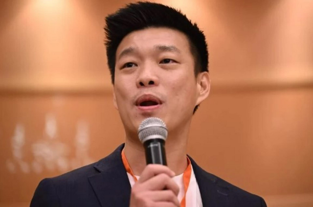 泰国女总理被迫交权，对华友好的他信家族，被人出卖陷入绝地？
