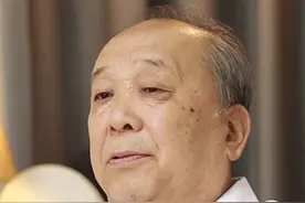 好好的一个人，为什么会突然患上精神分裂症，可能有这四个原因。图片