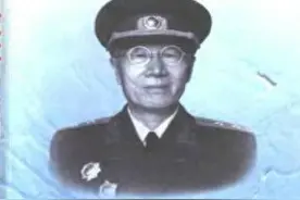 开国中将万毅回忆抗战胜利后到东北接管长春图片