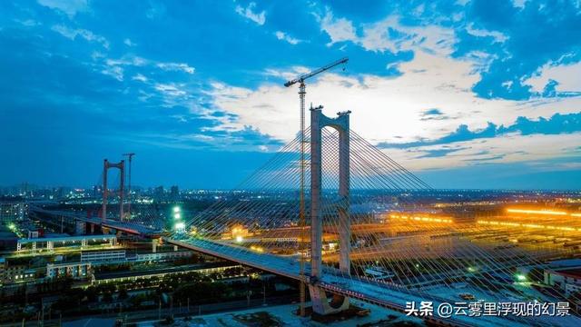 美网友热议：金门大桥被比下去了？外媒盛赞贵州花江峡谷大桥！