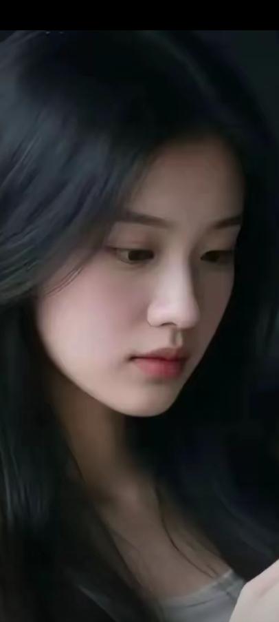 “青春逐秋，故宫梦启说走就走。”