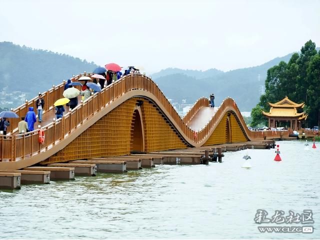 打卡东风坝开合浮桥