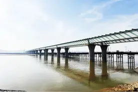 沁伊高速巩义境黄河特大桥预计今年年底具备通车条件！图片