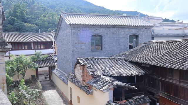 昆明动车直达，又一座小众的千年古镇，四季如春，古迹遍布