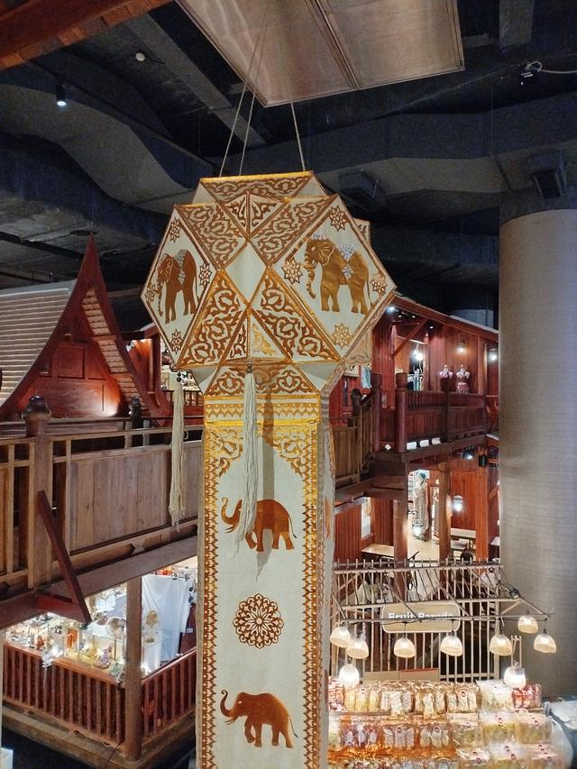 藏在曼谷商场里的“水上烟火”