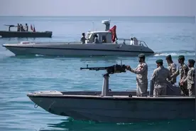 红海航道受阻后，各国商船开始用中国当“挡箭牌”，并顺利通航图片