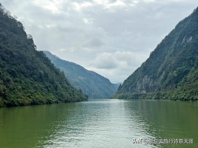 陕南石泉县后柳古镇汉江三峡