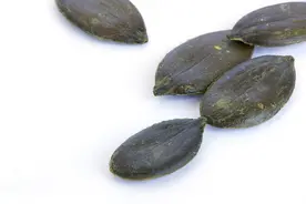 南瓜子伤肝是真的吗？南瓜子对前列腺有好处，但过量肝脏造成损伤图片