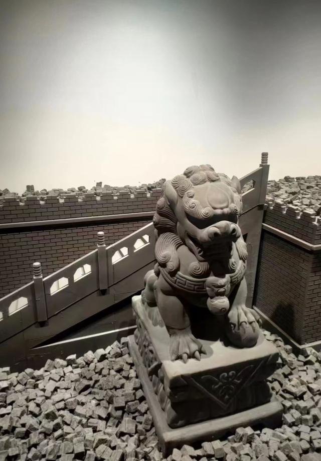 王林平随笔《令人震撼的巧克力雕塑》