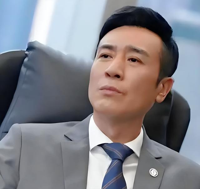 不到72小时，《人民日报》4次点名于和伟，张艺谋的话有人信了