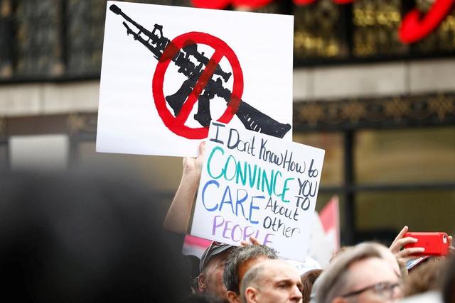 委内瑞拉生死关头之际，无路可退的马杜罗，终于打通了北京的电话